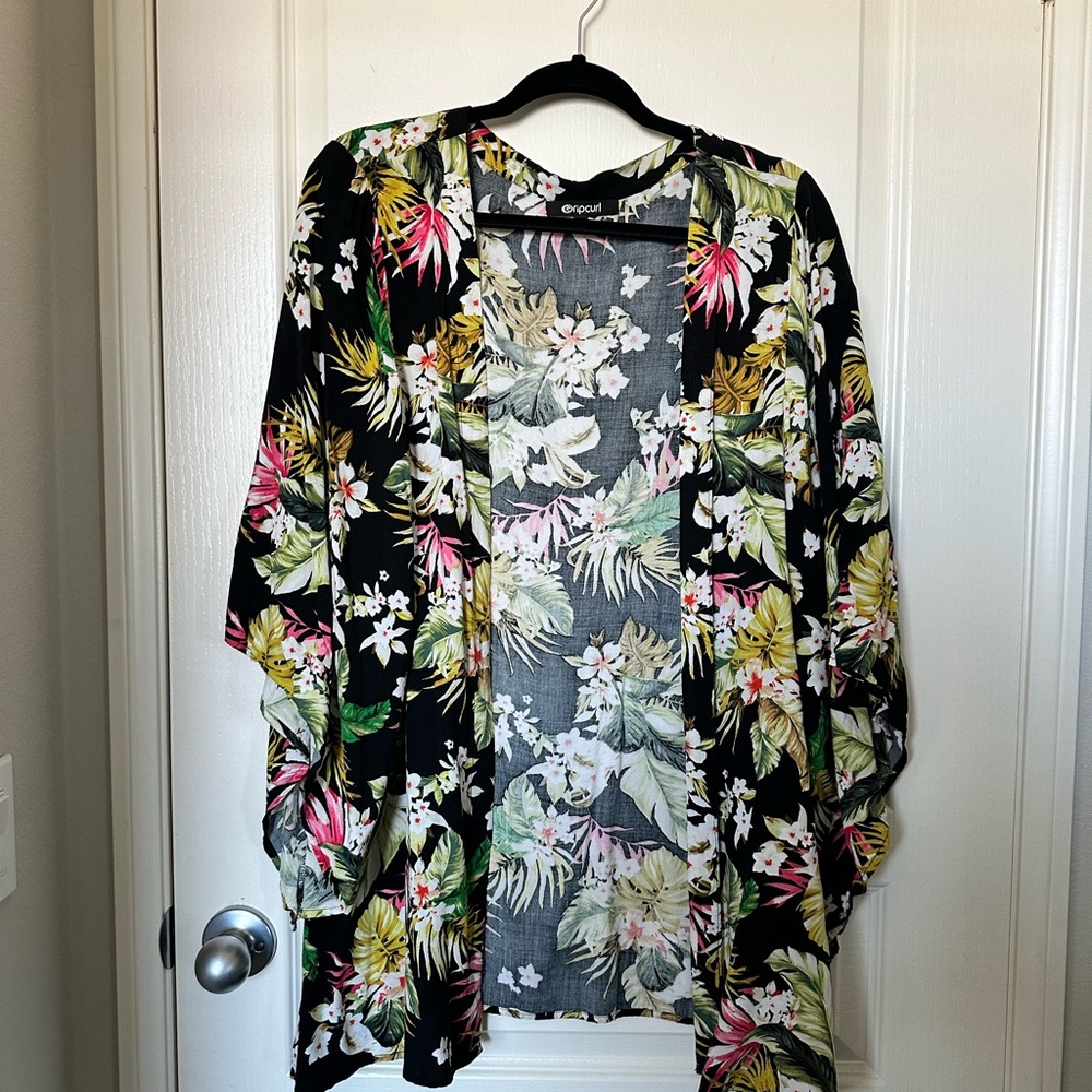 Ripcurl kimono with flared sleeves